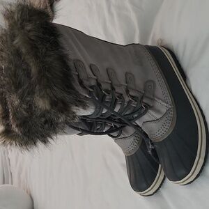 Sorel winter boots size 10.5